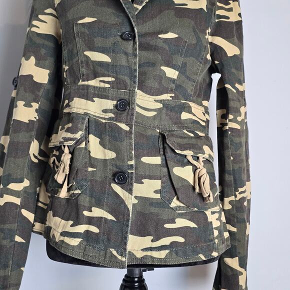RU Apparel Women's camouflage light Weight jacket. Size Small - Picture 3 of 7
